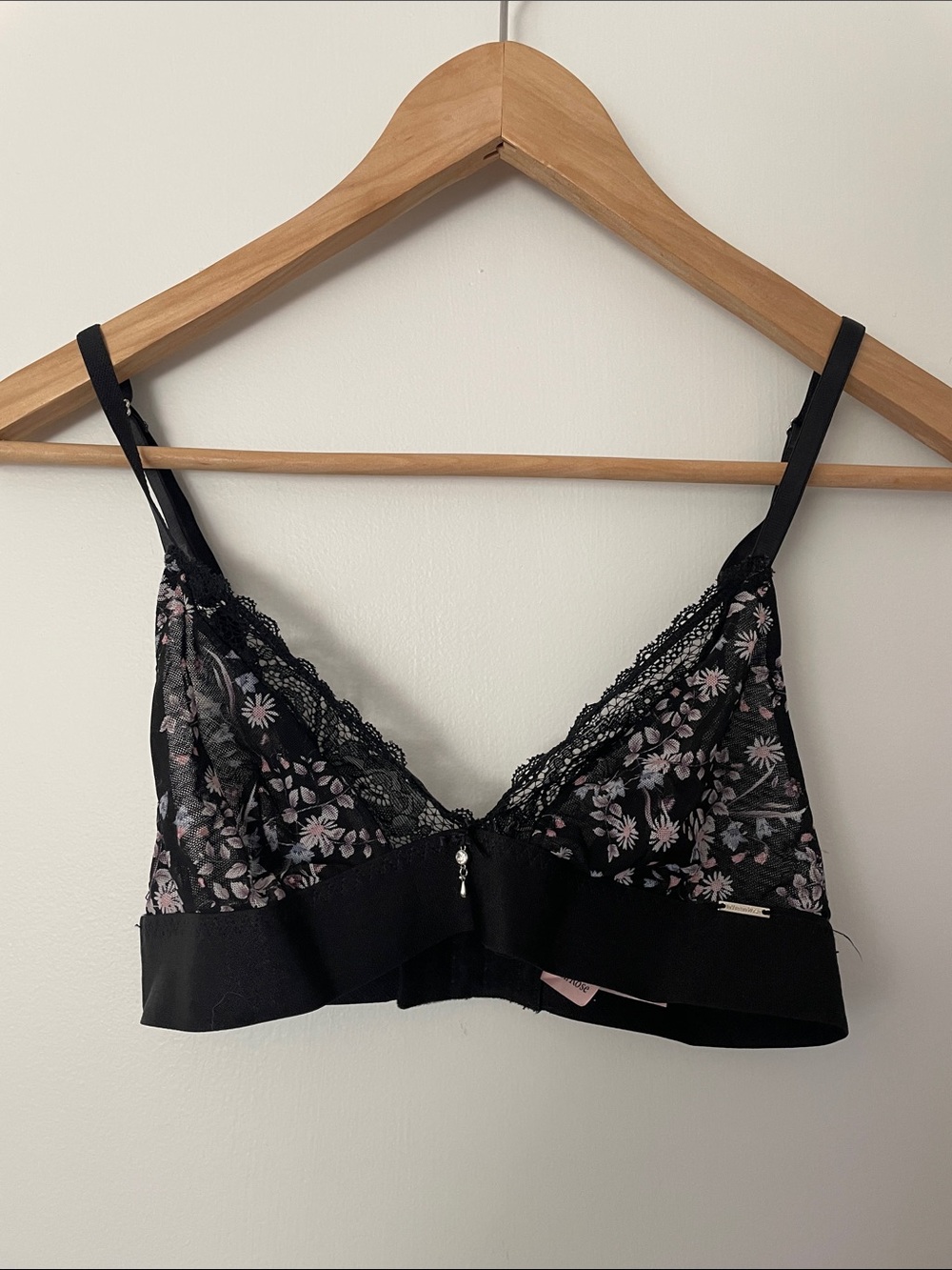 Black Floral Lace Bralette - Women Intimates